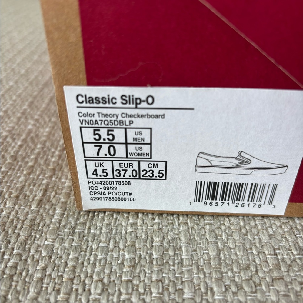 Vans slip on size 7